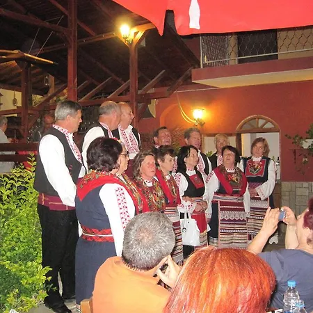Отель Armira Family Ивайловград
